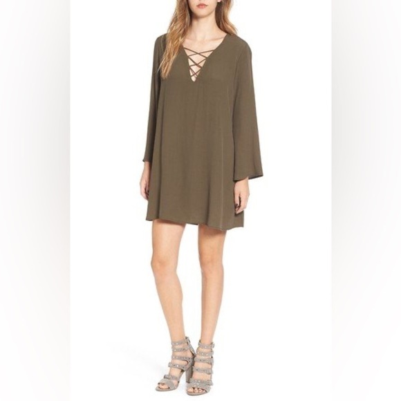 ASTR The Label Lace Up Belle Sleeve - Picture 1 of 7